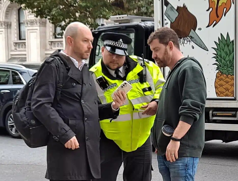 Cops colluding 15x2025